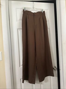 High-Rise Wide-Leg Trousers in Brown